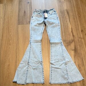 Elegant Light Gray Flare Jeans